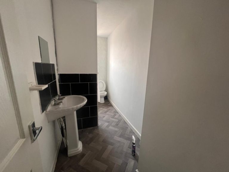 Redcliffe-House-to-Let
