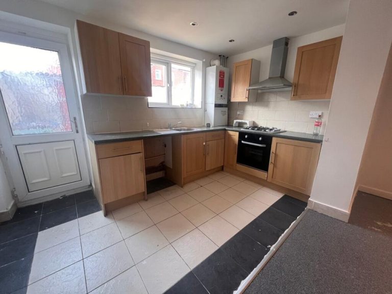 Redcliffe-to-Let